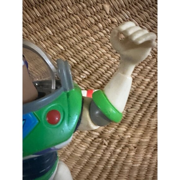 Disney Vintage 2000 buzz light year toy - Picture 3 of 12